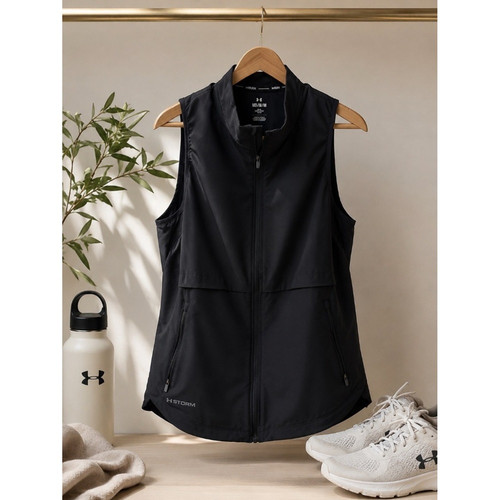 Under Armour Run Black Sleeveless Zip Vest Jacket | Women's Medium Lightweight